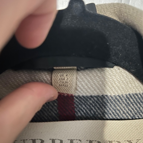 Burberry wool coat - Picture 9 of 10